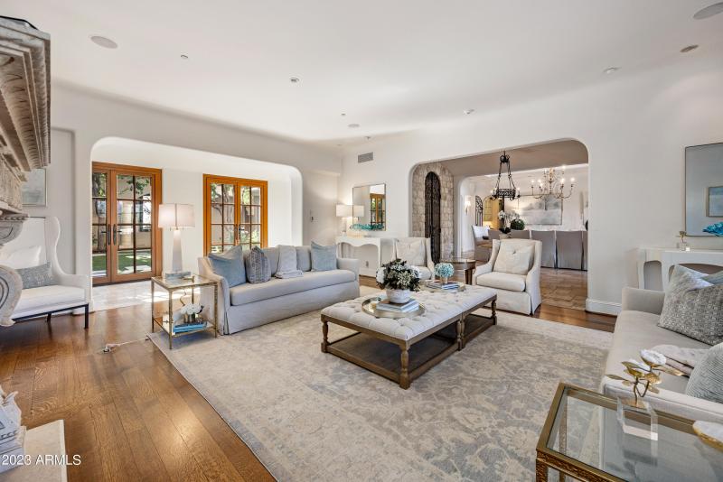 130 Hidden Meadow Living Room