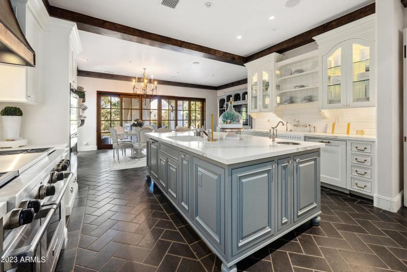 130 Hidden Meadow Kitchen