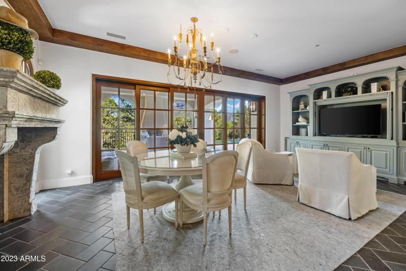 130 Hidden Meadow Family room