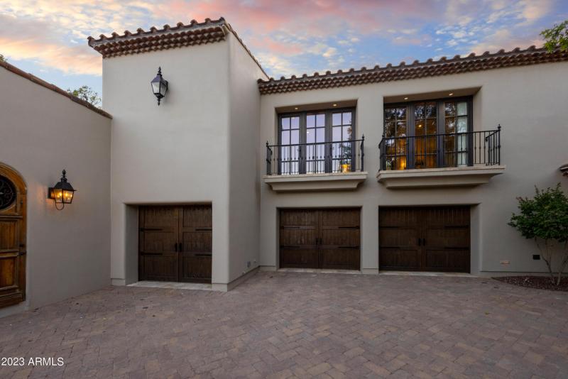 111 Guest House Above Garage