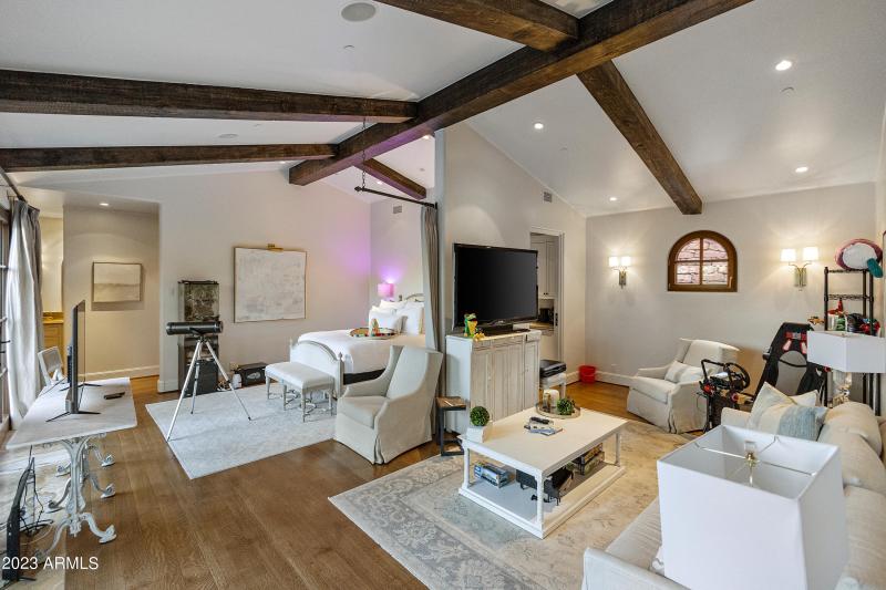 130 Hidden Meadow Guest House