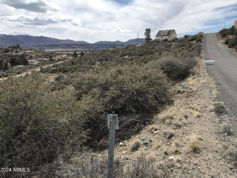 C951DC93-2AEB-4EB9-B40B-371F00A32495