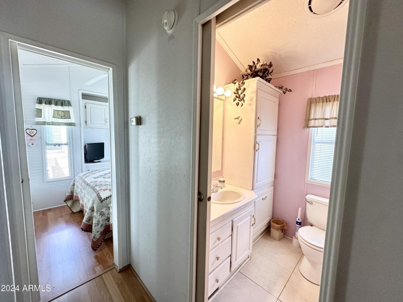 BATHROOM/BEDROOM ENTRY