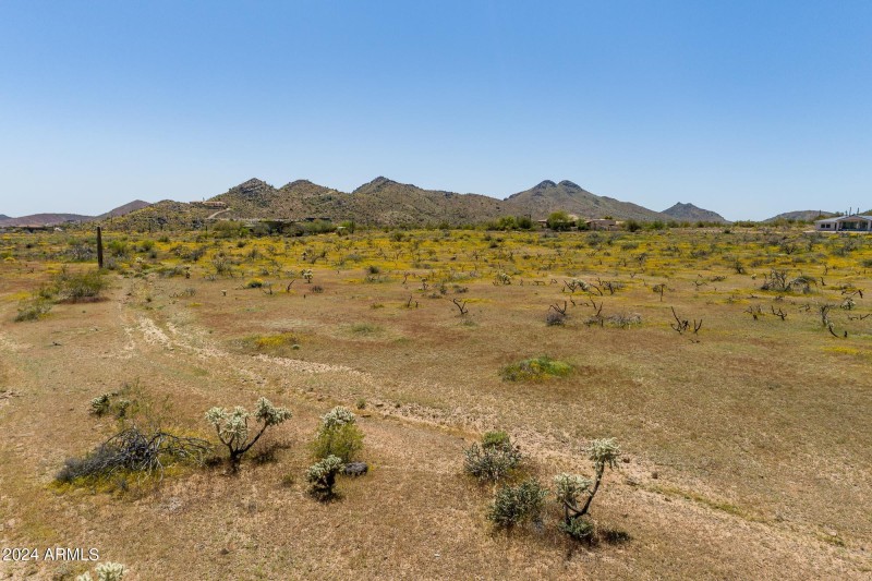 211-01-005-V (27 of 40)