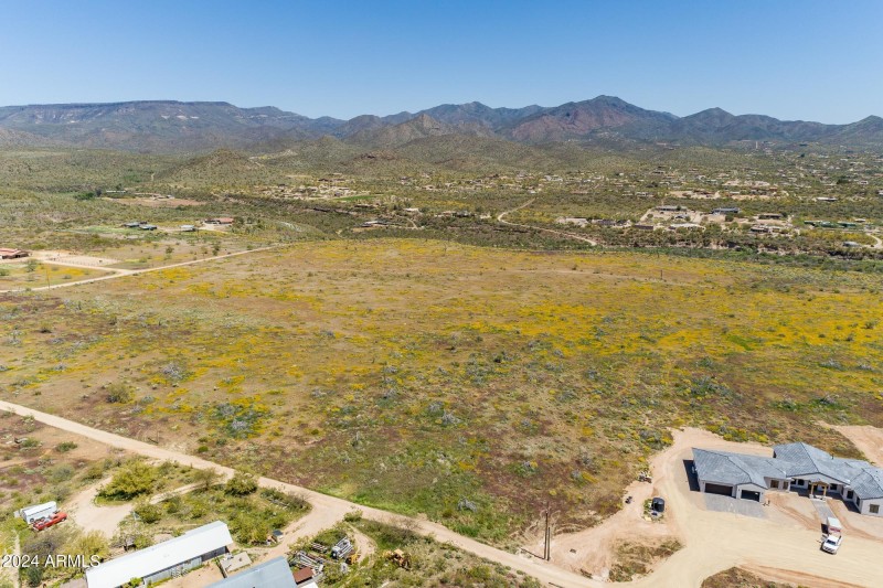 211-01-005-V (14 of 40)