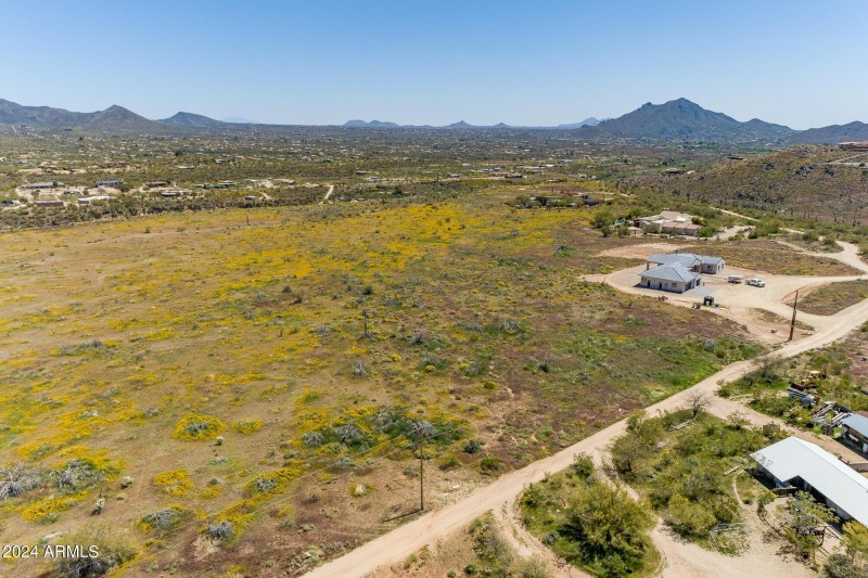 211-01-005-V (10 of 40)