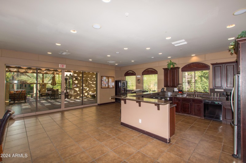 32 Community Kitchen