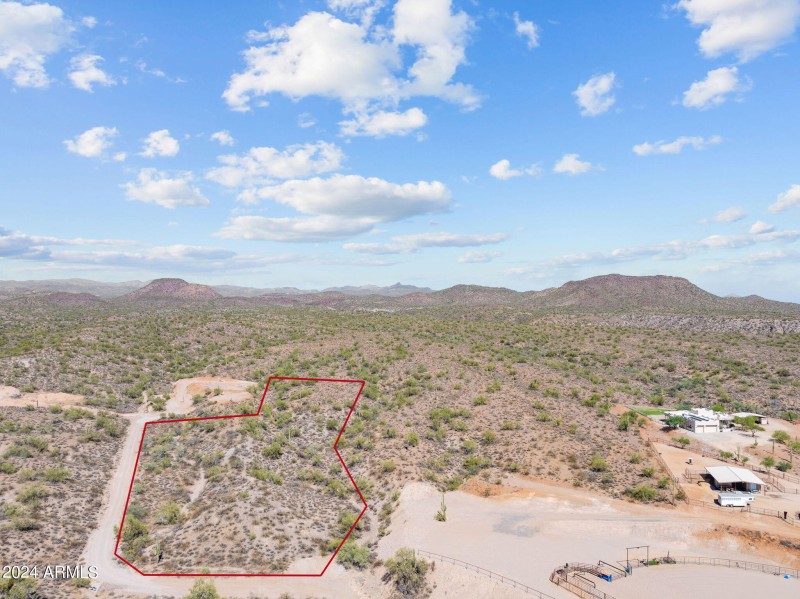 18-web-or-mls-quiet hills 1 final