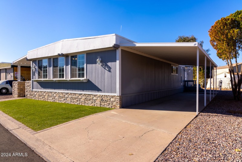 2727 E University Dr-22