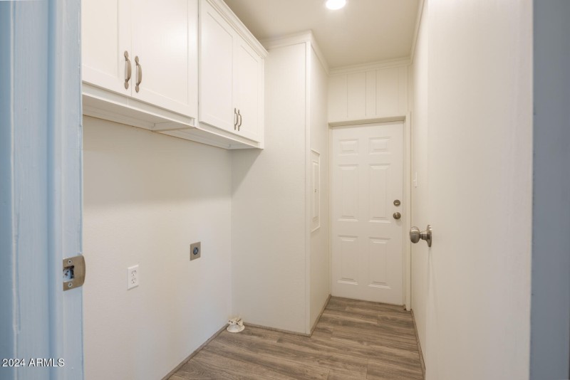 2727 E University Dr-13