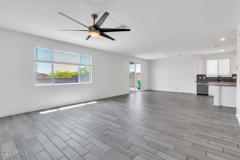 20230502153122848901000000-06