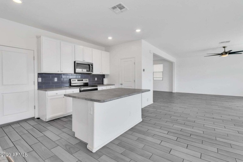 20230502153218993450000000-16