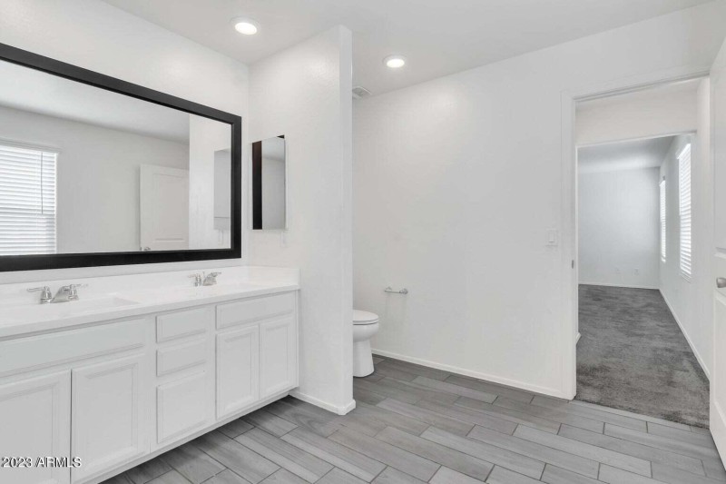 20230502153237972660000000-20