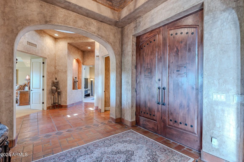 7-web-or-mls-Canyon-7