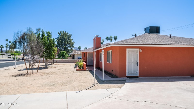 1001 W Northern Ave Exterior Photos-2