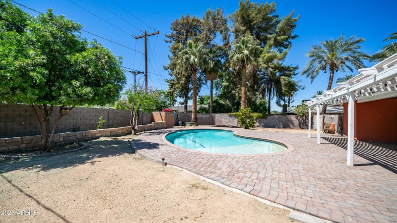 1001 W Northern Ave Exterior Photos-14