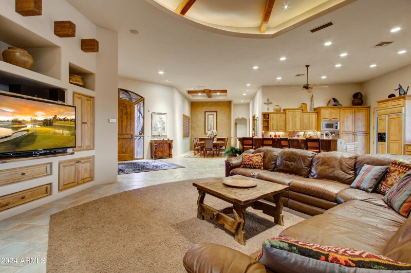 008_Living Room Space