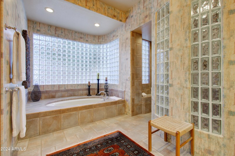 018_Primary Bath and Shower Detail