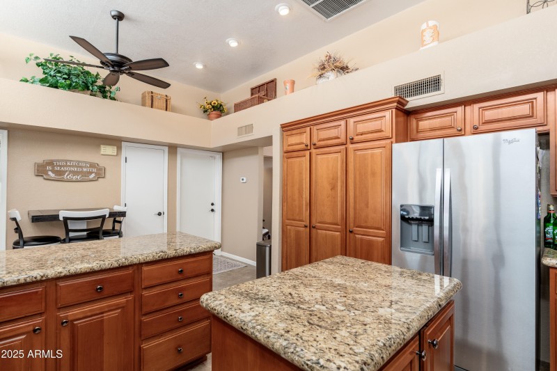 Pantry 14' L x 19.5' W