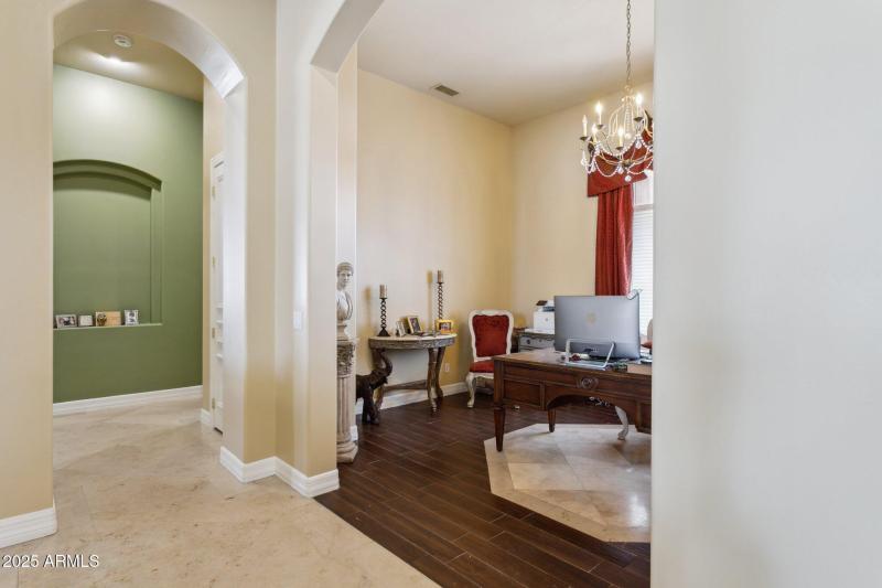 6-web-or-mls-6428-w-eugie-ave