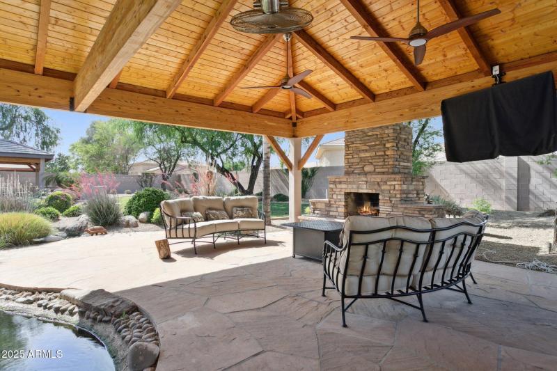 44-web-or-mls-6428-w-eugie-ave