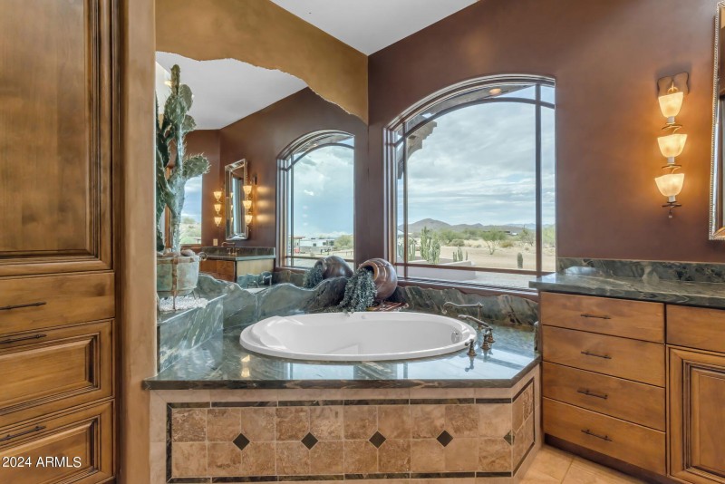 121-web-or-mls-121_037_a4m_jomax