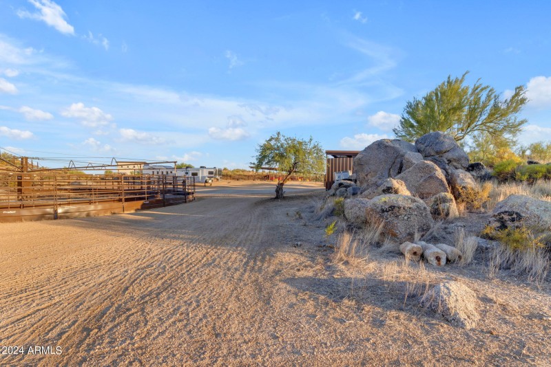 232-web-or-mls-232_418_a4m_ext tw