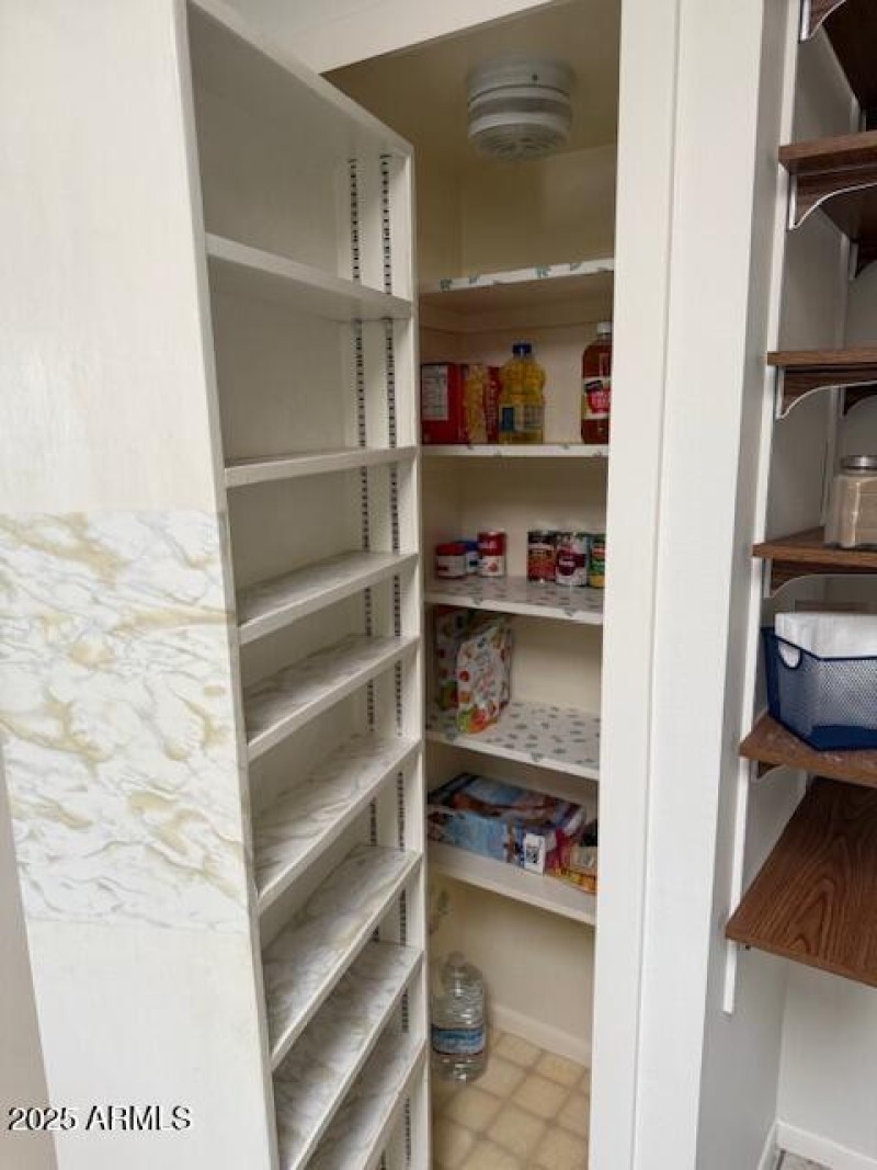 Griffin pantry