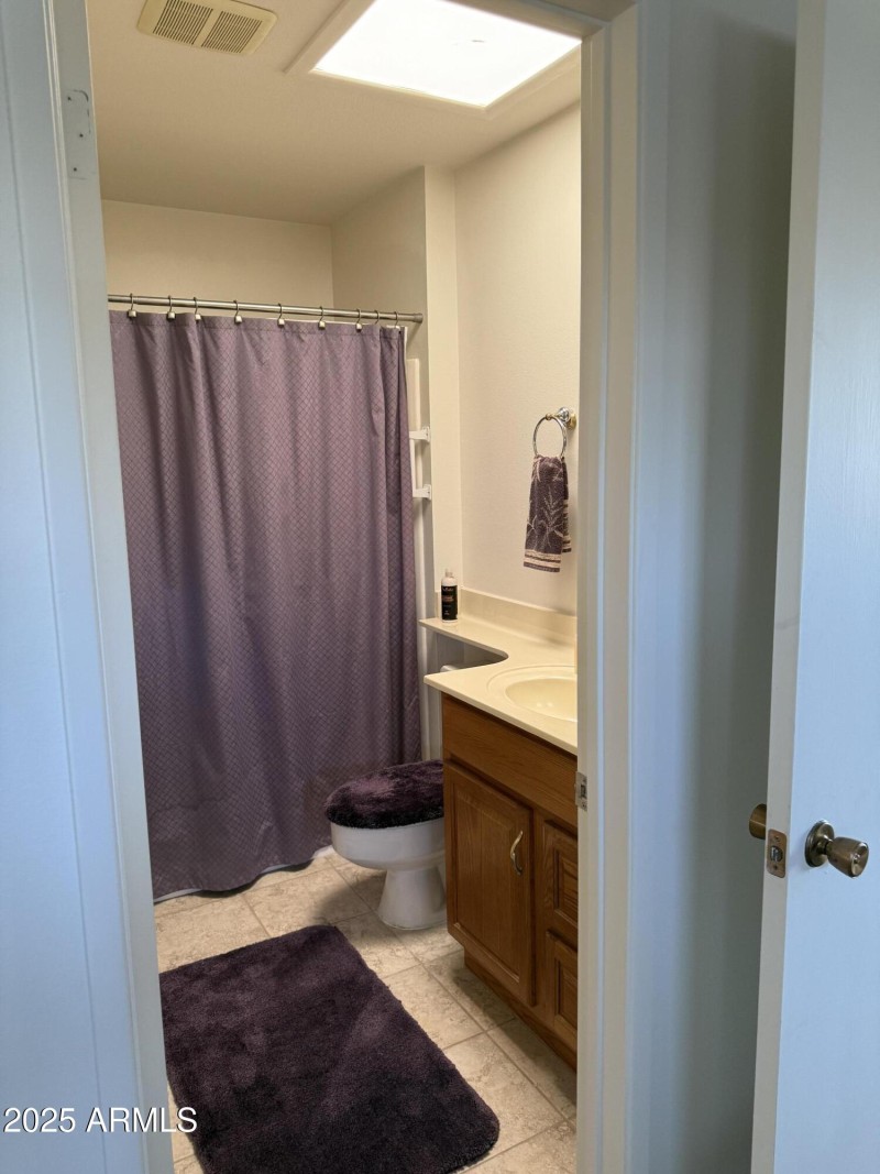 Griffin Master bathroom