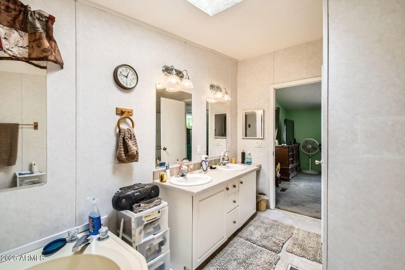 9431 E Coralbell Ave #14 - Web Quality -