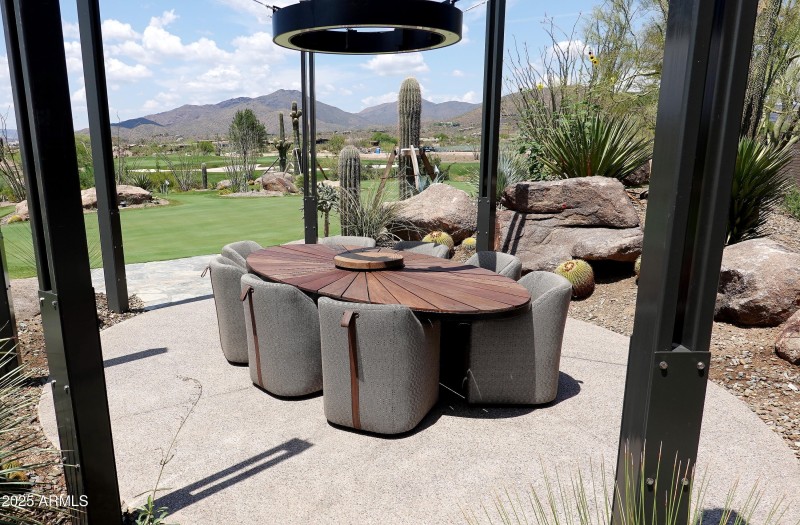 Seven Clubhouse Outdoor dining area