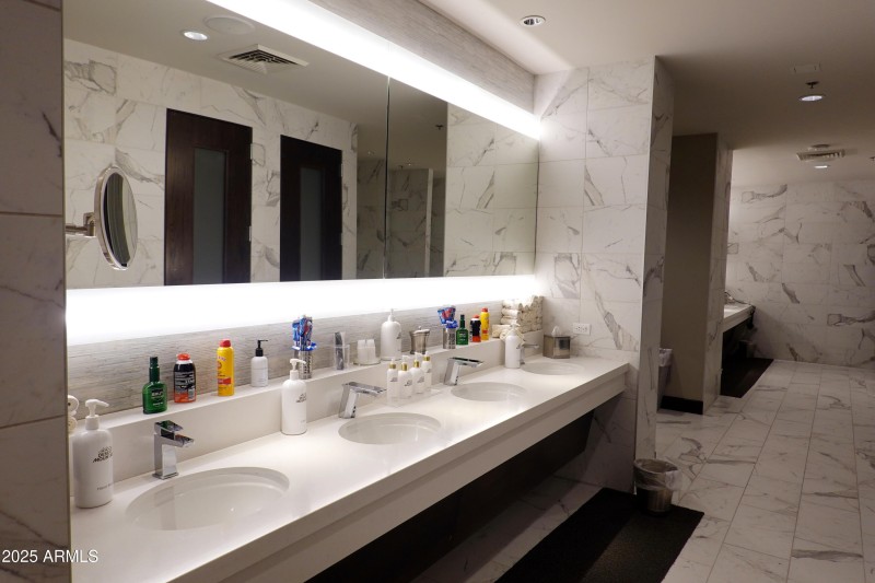 Sonoran Clubhouse men's locker room 1