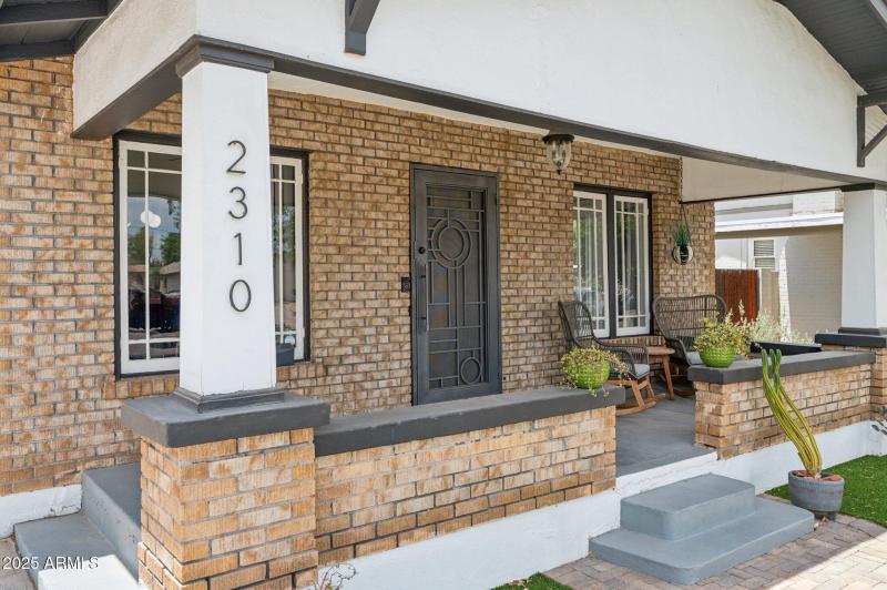 4-web-or-mls-2310-north-11th-st