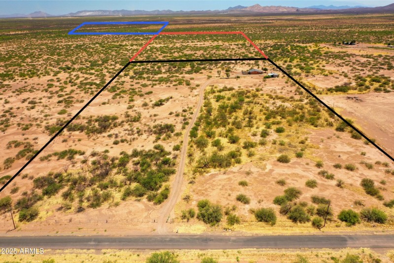 20/20/60 acres. Lines are approximate