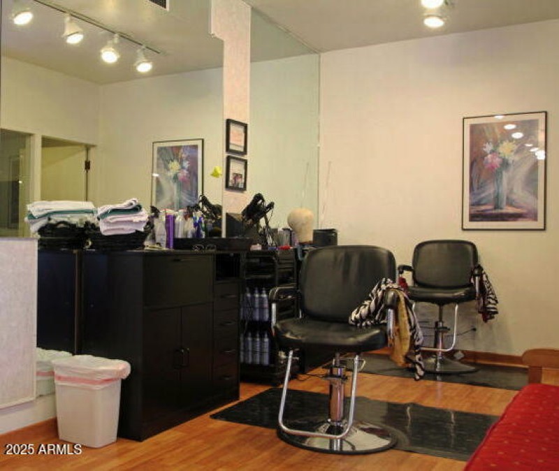 Beauty/Barber Salon