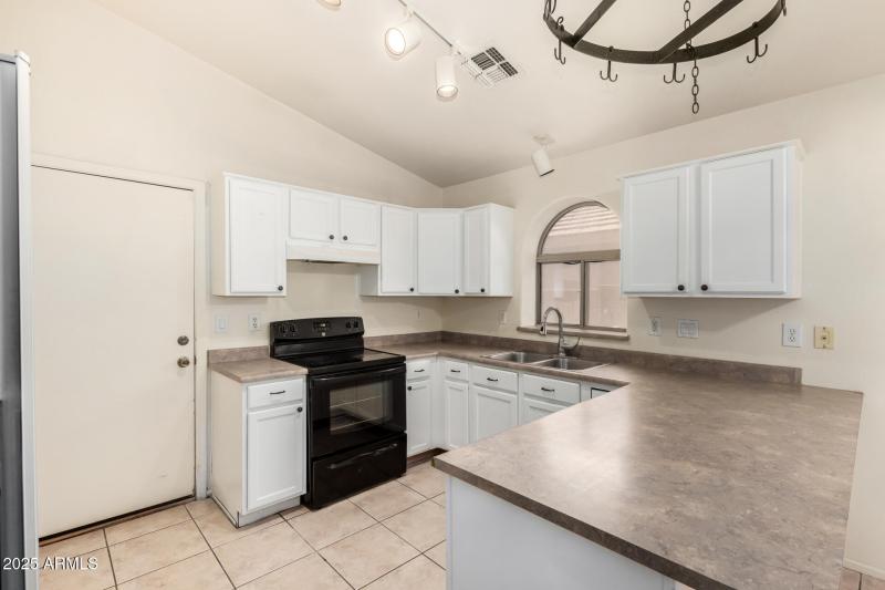 11 - Desert Fairways