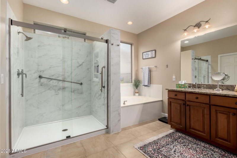 Primary upgraded shower