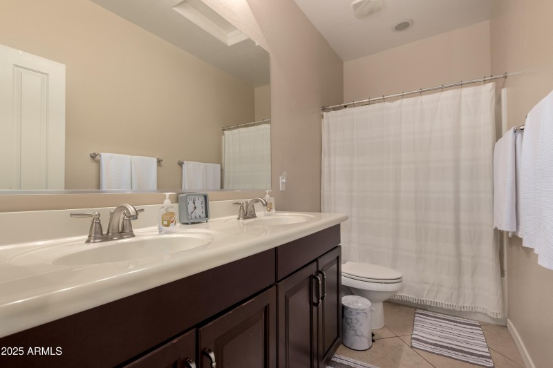 1643 N 144th HALL BATH