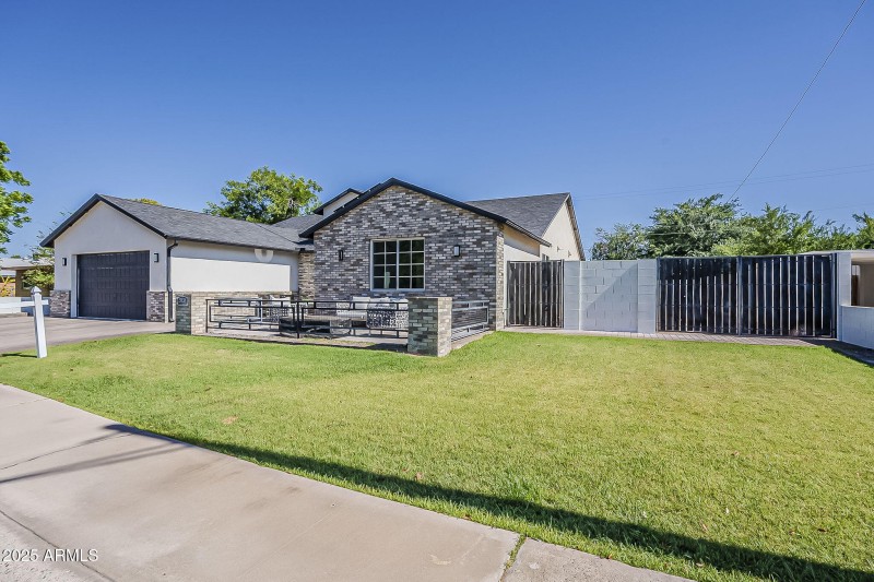 11-web-or-mls-Clarendon-3