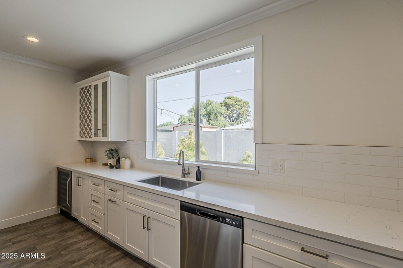 29-web-or-mls-Clarendon-21