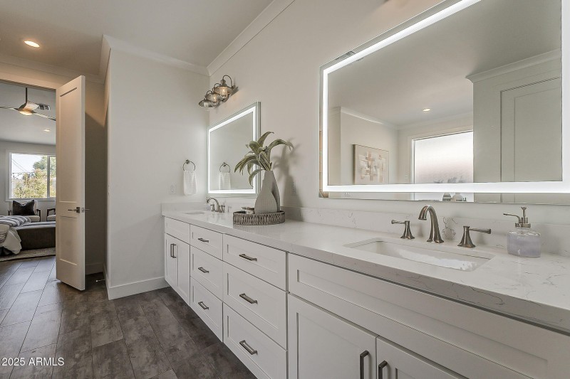 42-web-or-mls-Clarendon-34