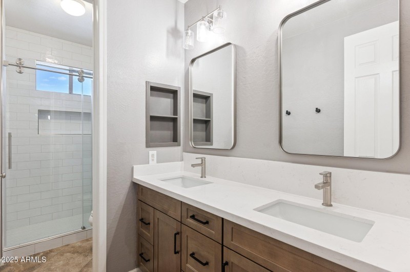 41-web-or-mls-20226-n-madison-dr