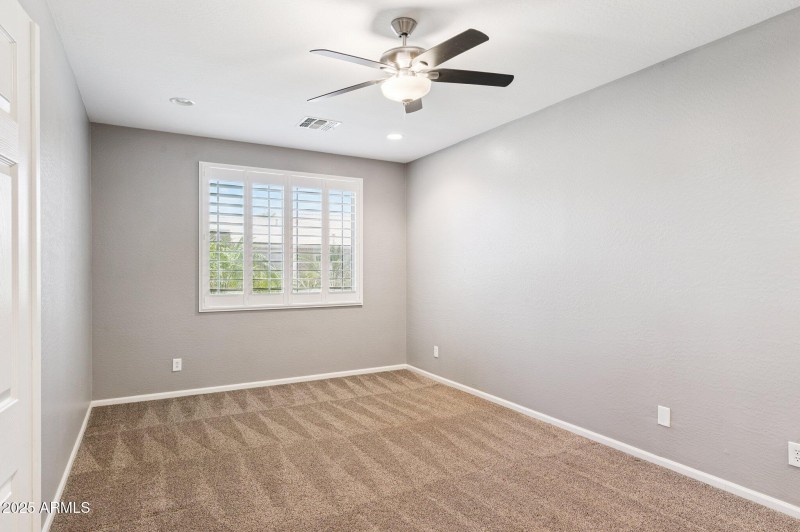 8-web-or-mls-20226-n-madison-dr