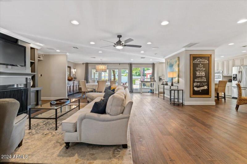 10-Entry & Living Room