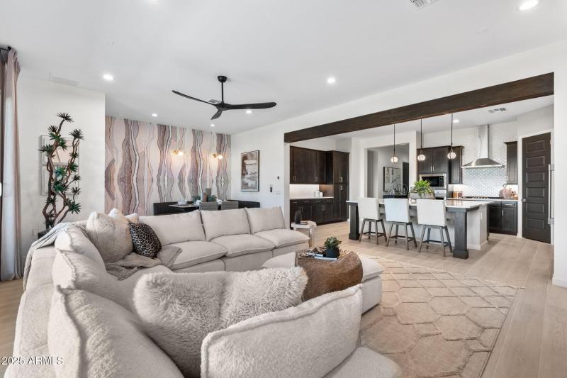 7-web-or-mls-21315-n-59th-ter