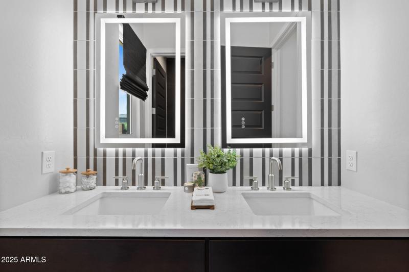 43-web-or-mls-21315-n-59th-ter