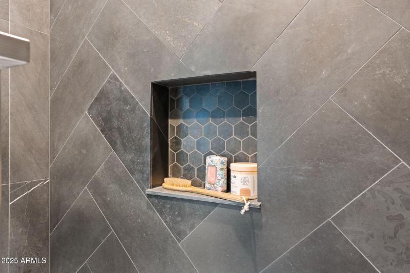 45-web-or-mls-21315-n-59th-ter