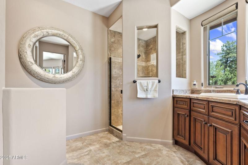 Ensuite Bathroom 3 Upstairs