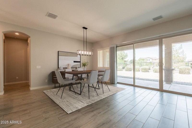 15-web-or-mls-Stonegate-15