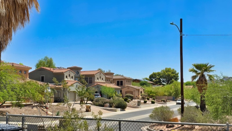 8220_8230N14thSt (2)